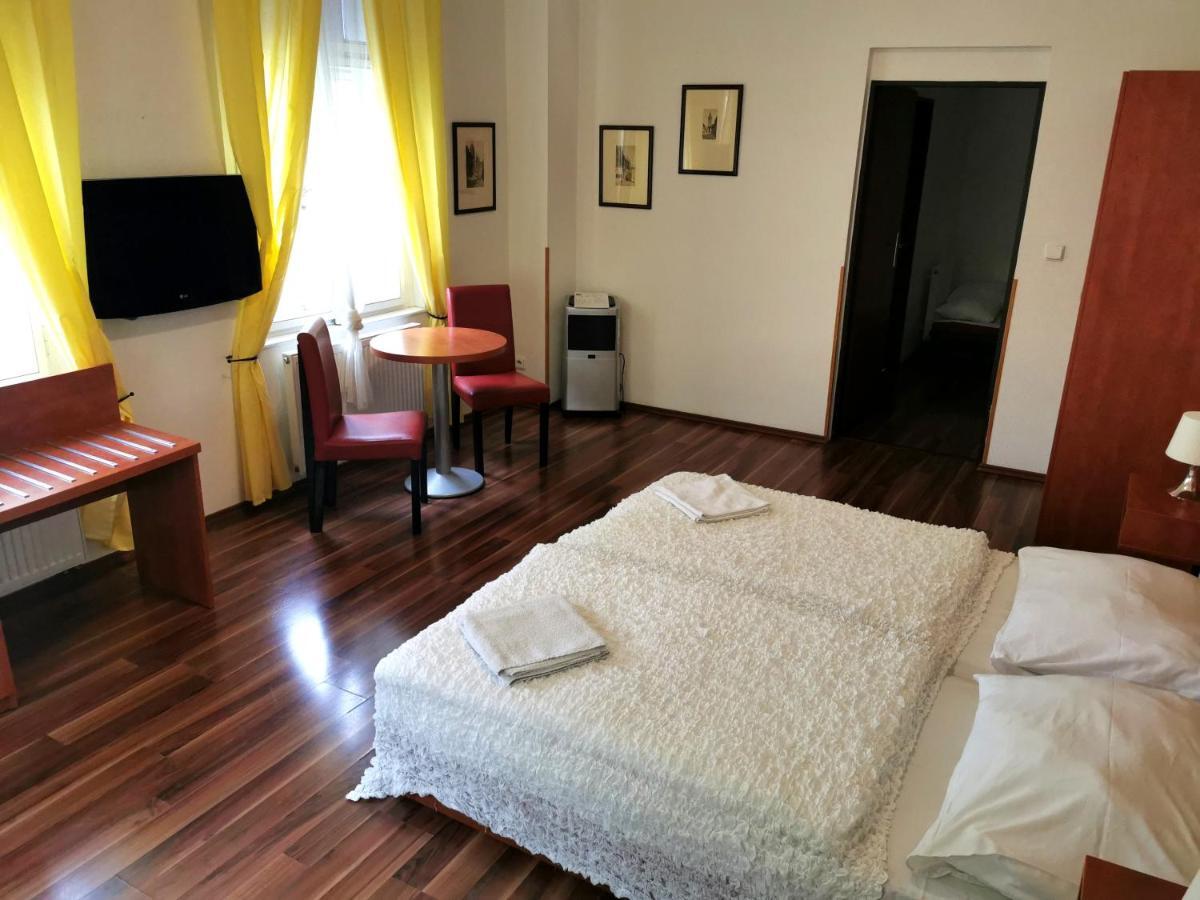 Apartment Amandment Prague Exterior photo